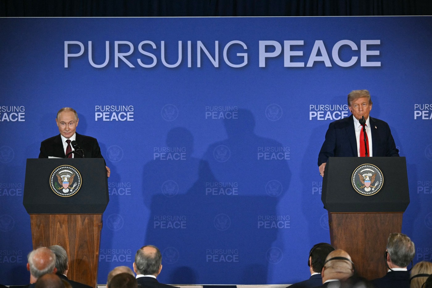 Summitul din Alaska s-a terminat. Trump: „Mulțumesc mult, Vladimir. Ne revedem curând”. Putin: „Data viitoare, la Moscova”