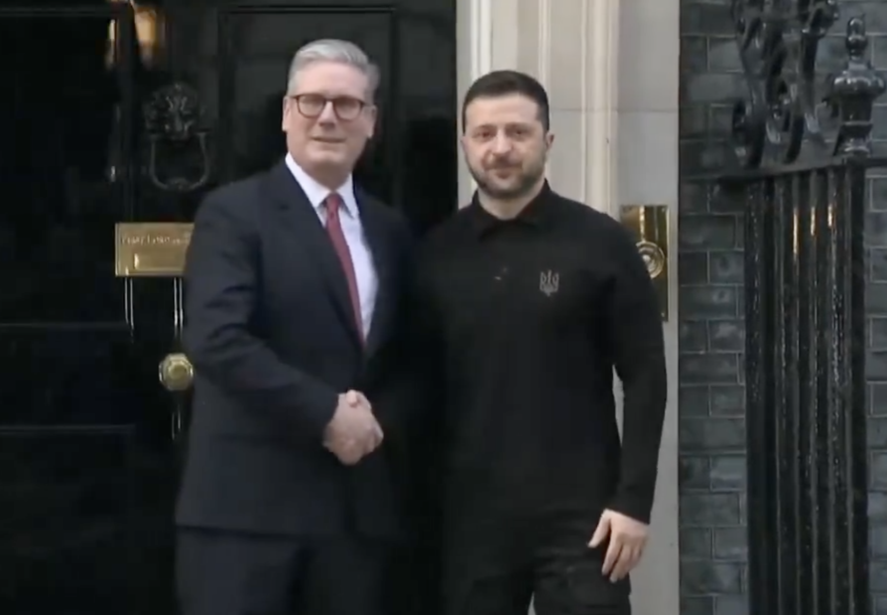 Întâlnirea Ucrainei cu aliaţii în Marea Britanie a fost constructivă, afirmă preşedintele Zelenski