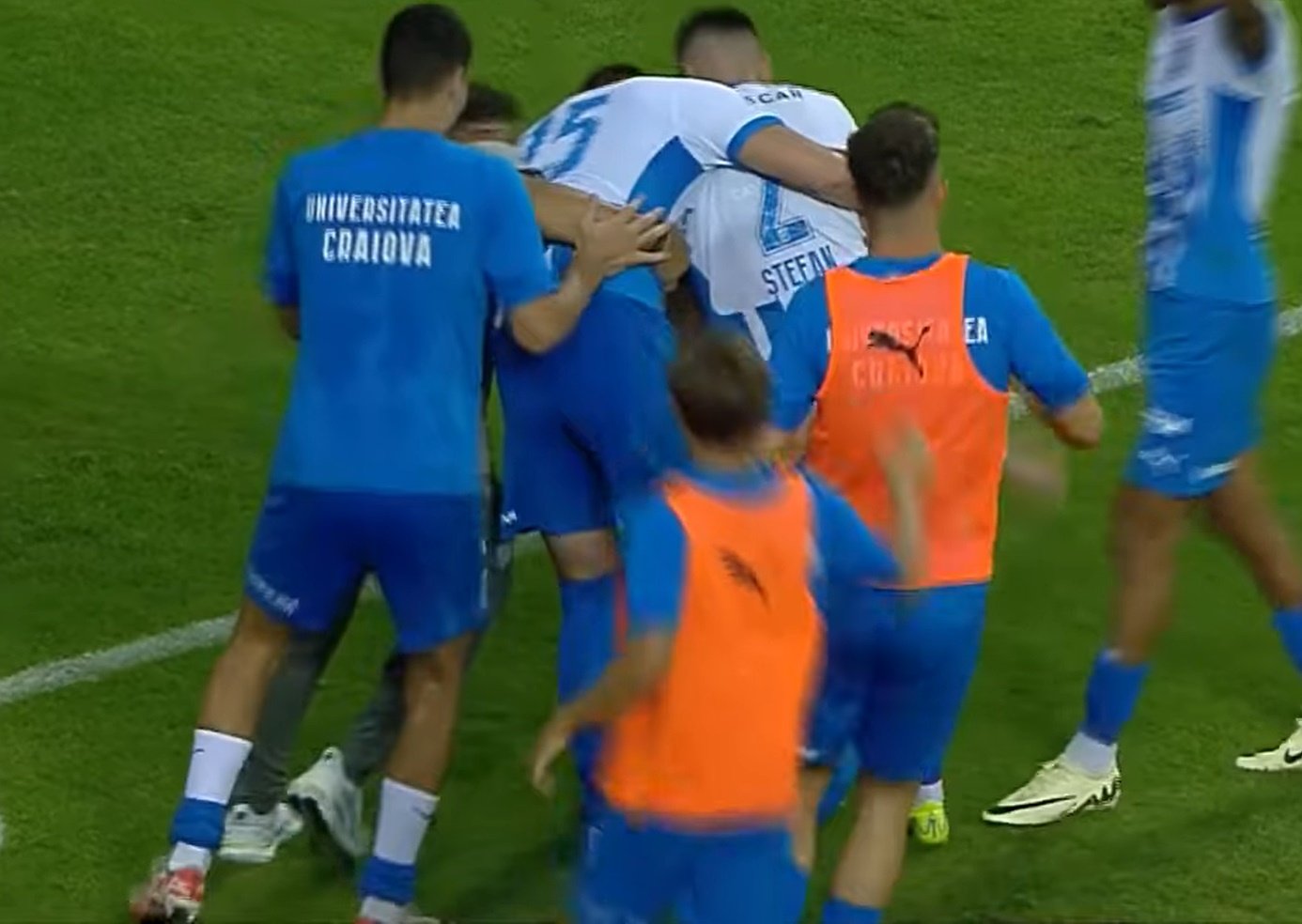 Universitatea Craiova, victorie fără emoții cu Spartak Trnava, scor 3-0, și este aproape de play-off-ul Conference League