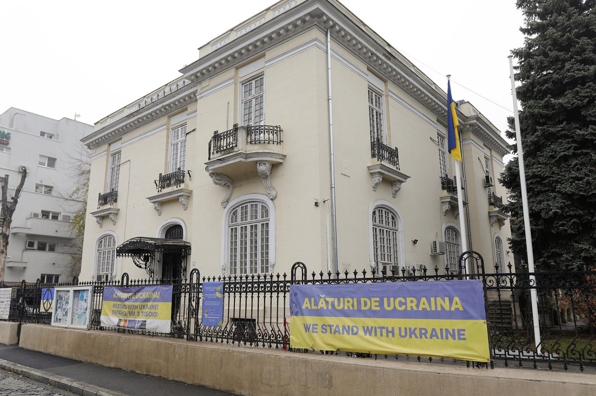 Ambasada Ucrainei: Ambasada Federației Ruse a recurs din nou la răspândirea unor informații false / Un exemplu elocvent de manipulare cinică și dezinformare, menite să acopere pe plan diplomatic războiul agresiv pe care Rusia îl poartă împotriva Ucrainei și consecințele acestuia