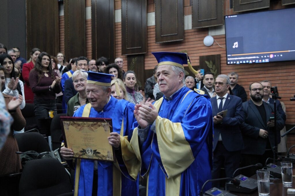 Disidentul anticomunist Adam Michnik,  Doctor Honoris Causa la Universitatea „Ovidius” din Constanța