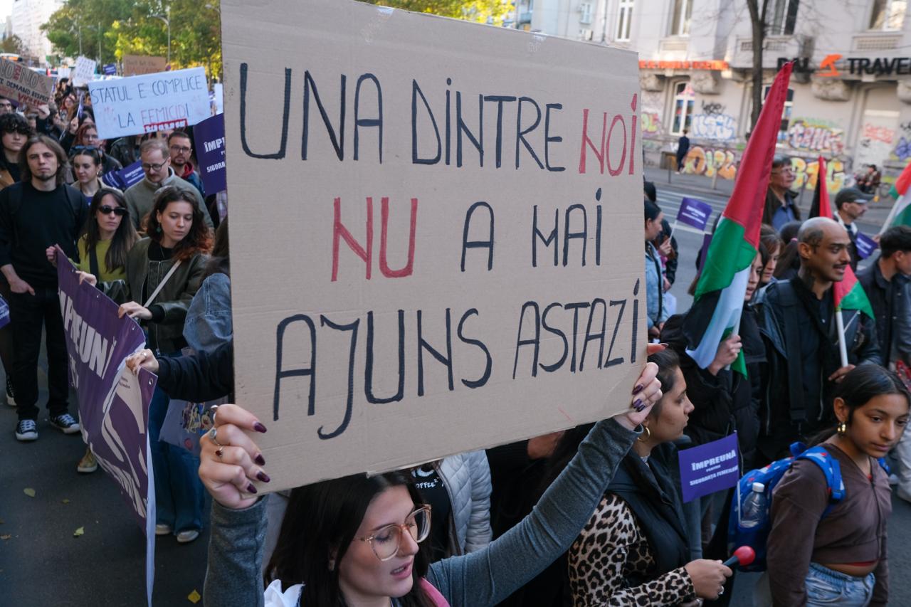 „Împreună pentru Siguranța Femeilor”. Marș în Capitală și în alte orașe din țară: „Femeile nu există doar ca să aducă copii pe lume”