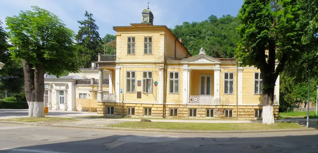 Vila Elisabeta din Băile Herculane nu va intra în patrimoniul Consiliului Județean Caraș-Severin / Consilierii au considerat că prețul, 270 de mii de euro, e prea mare / Aici a locuit o perioadă Sisi, soția împăratului Franz Josef