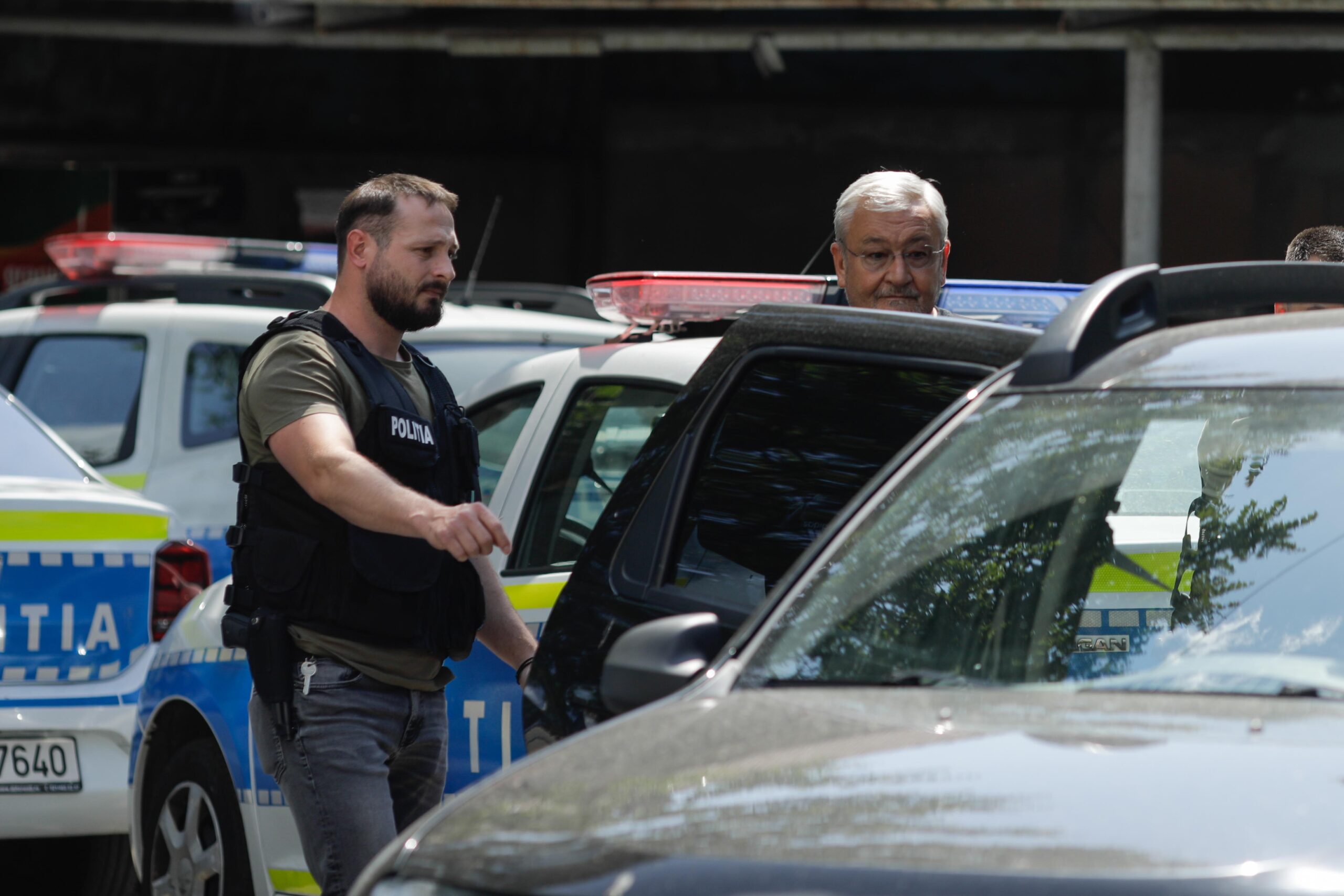 Doi condamnați celebri au ieșit din închisoare: Sebastian Vlădescu și Ionuţ Costea. Pedeapsa lui Darius Vâlcov a fost redusă